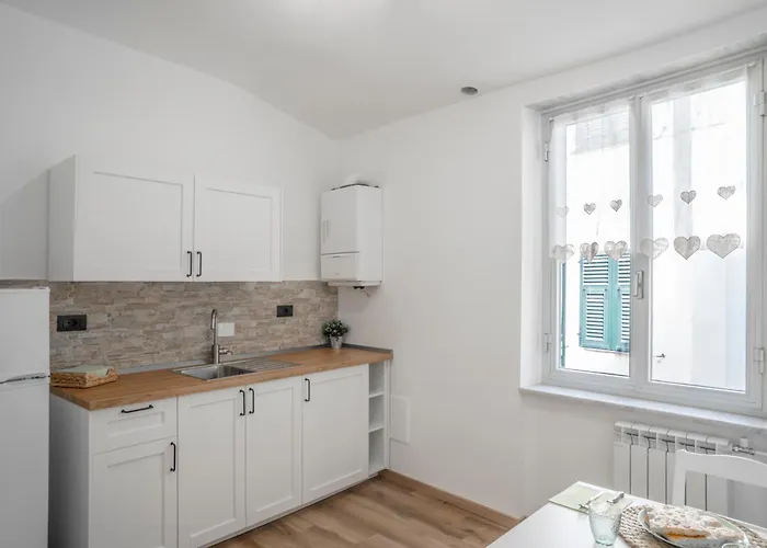 Profumo Di Caruggi - Affitti Brevi Italia Apartamento